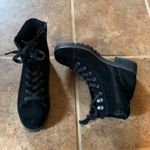 Crown Vintage booties, 8.5M